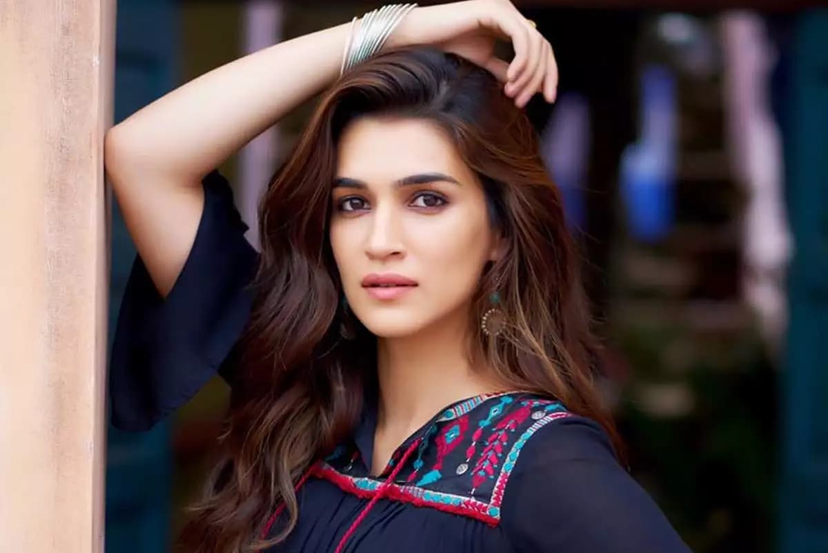 Kriti Sanon Will Be A Surrogate Mother In Her Next