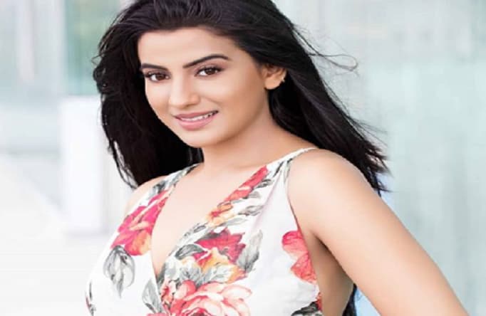 New Song On Akshara Singh’s Lips