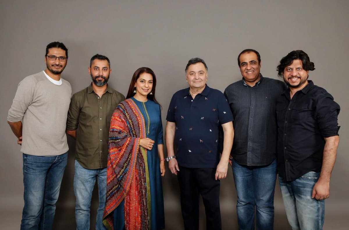 Rishi Kapoor To Make His Comeback With Juhi Chawla