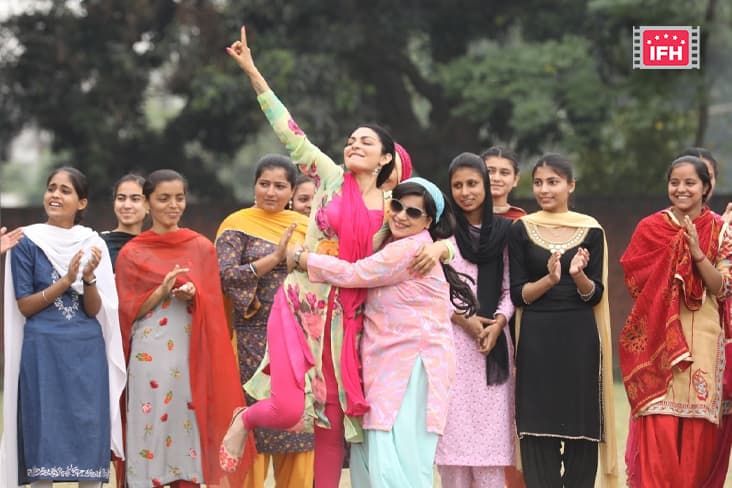 Satinder Sartaaj, Neeru Bajwa, And Wamiqa Gabbi's Dramatic Emotional Narrative Kali Jotta Running Successfully