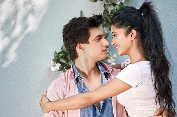 Shivangi Joshi wishes her reel and real life boyfriend Mohsin Khan