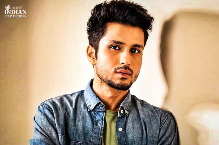 Shoojit Sircar Finds His Bhagat Singh In Amol Parashar