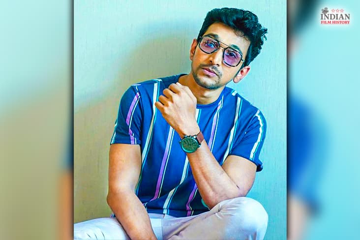 Shreya Dhanwanthary Is In ‘Love’ With This Look Of Co-Star Pratik Gandhi