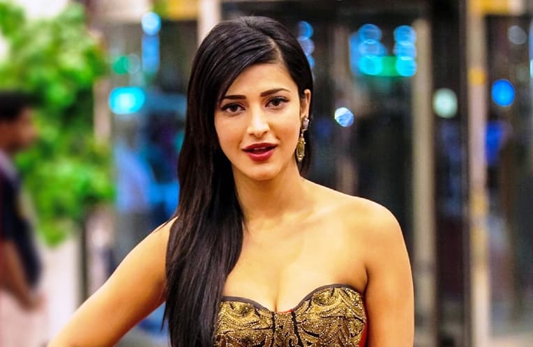 Shruti Hassan To Make Her International Debut