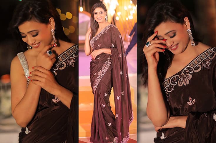 Shweta Tiwari Steals The Show At Her Brothers Wedding