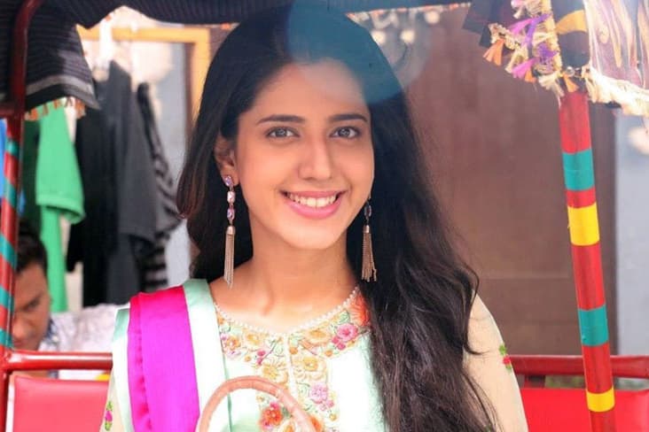 Simran Pareenja Faints During The Shooting Of 'Isharon Isharon Mein'