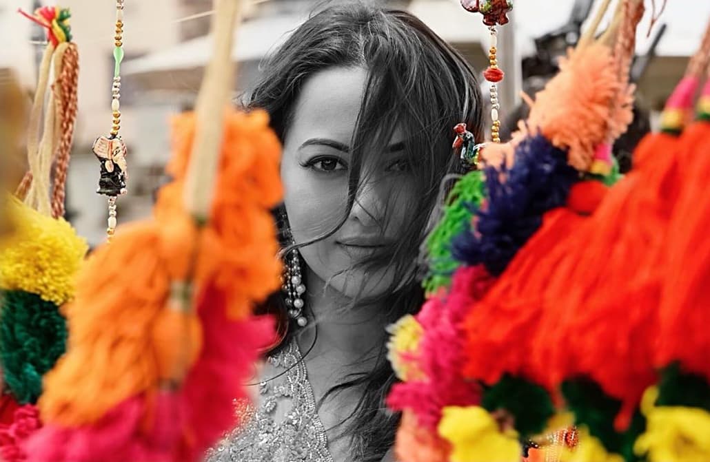 Sonakshi Sinha shares her look from Dabangg 3