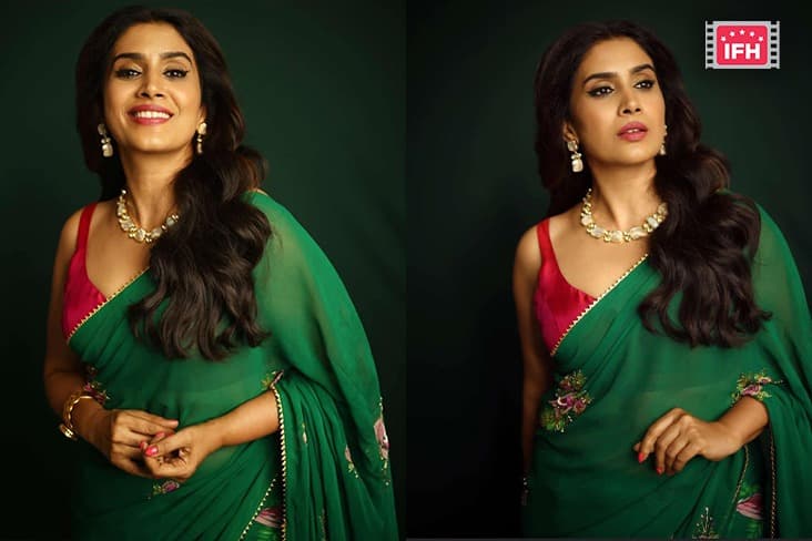 Sonali Kulkarni Steals The Show In Her Emerald Green Saree