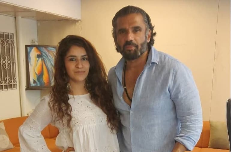 Surbhi Rana Of Bigg Boss 12 To Work With Suniel Shetty