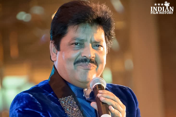 Udit Narayan Kisses Female Fan On Her Lips During Live Show