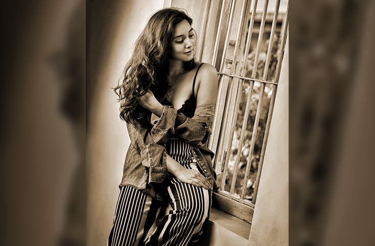 Vaishnavi Patwardhan sizzles in her latest photoshoot