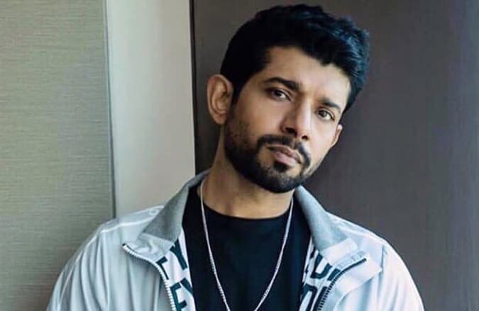 Viineet Kumar begins shooting for Thiruttu Payale 2 remake