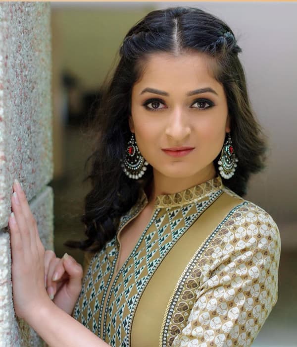 Sakshi Gupta — Actress
