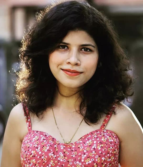 Sayali Bandkar — Actress