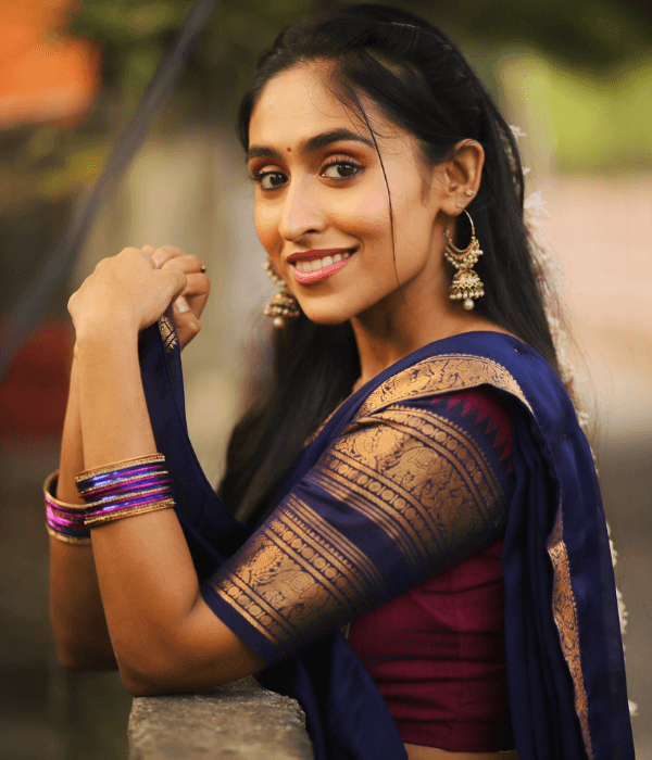 Deepthie Orintelu — Actress