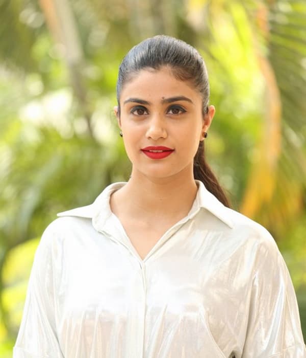 Jia Sharma — Actress