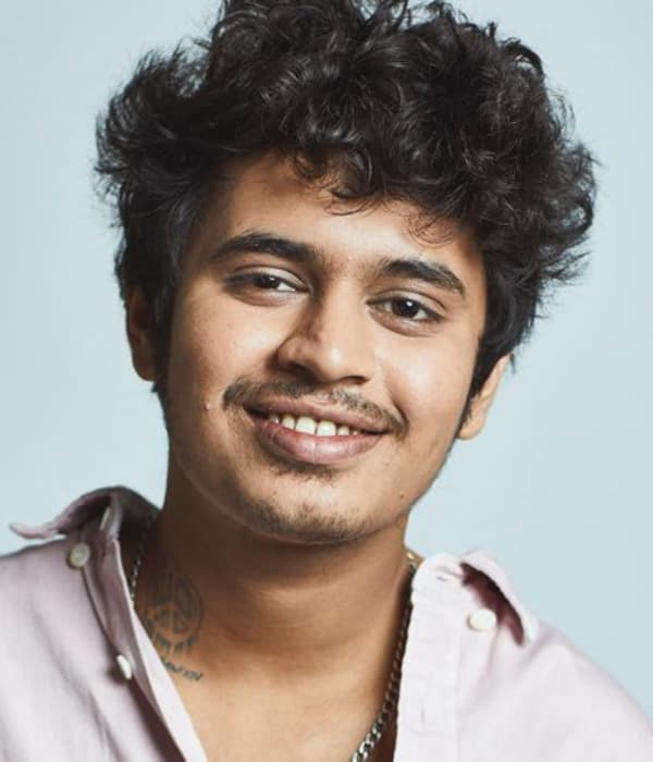 Kaam Bhaari — Singer