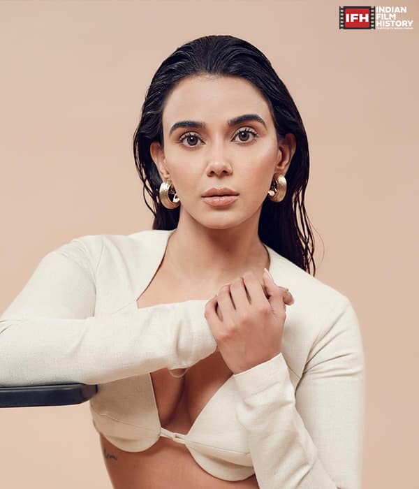 Monica Chaudhary — Supporting Actress