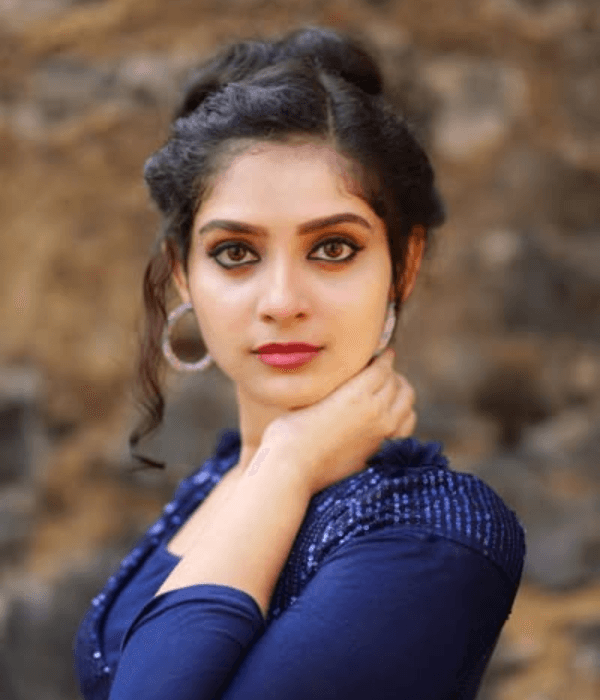 Yami Sona photo