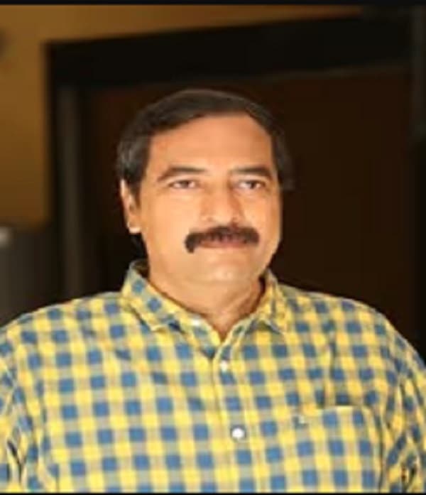 Yanamadala Kasi Viswanath — Supporting Actor