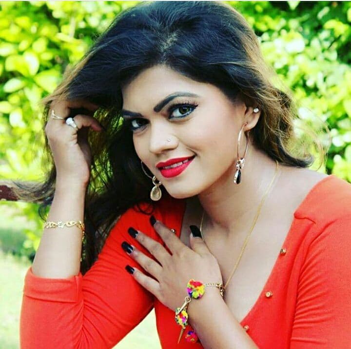 Nisha Dubey — Actress