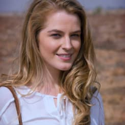 Paula McGlynn — Actress