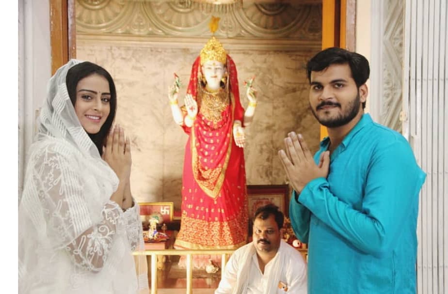 Yamini Singh seeks blessings for her next project