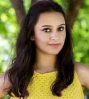Parna Pethe — Actress