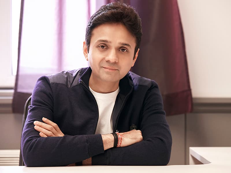 Karan Apoorva photo